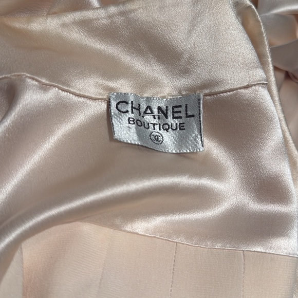 CHANEL BLOUSE WITH CLOVER BUTTONS M 38 EUR SILK SATIN BLOUSE SILK TOP - Picture 5 of 13